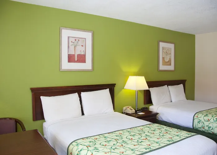 Days Inn By Wyndham Defuniak Springs