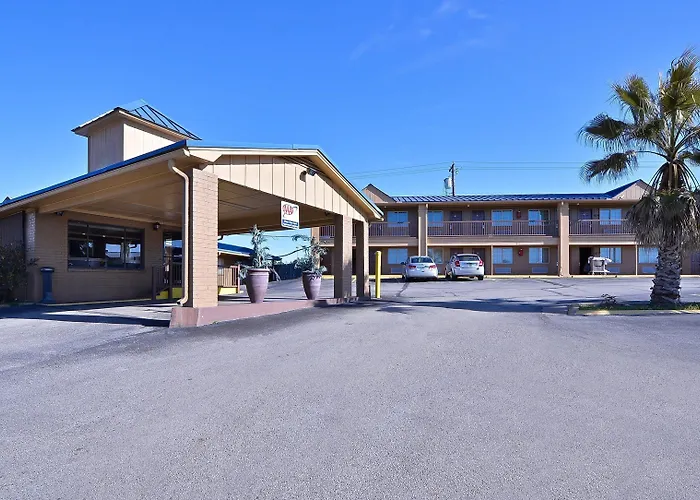 Executive Inn And Suites