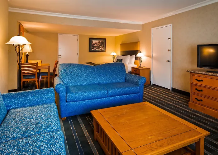 Best Western University Lodge