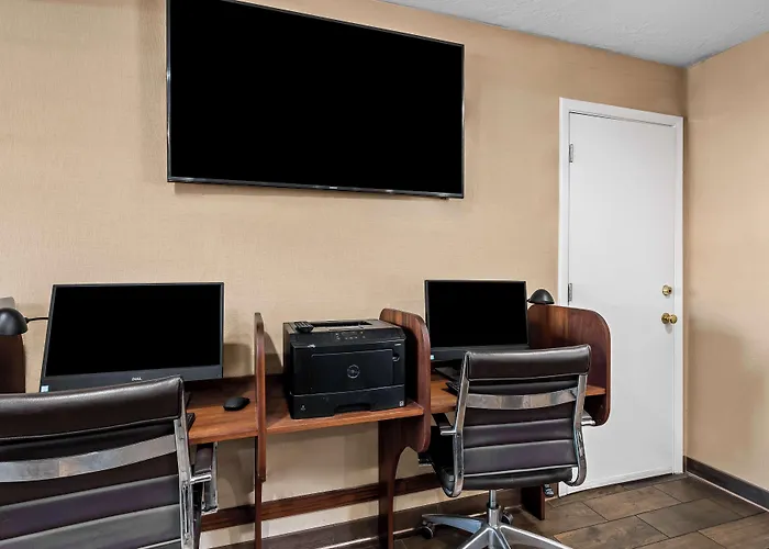 Best Western University Lodge