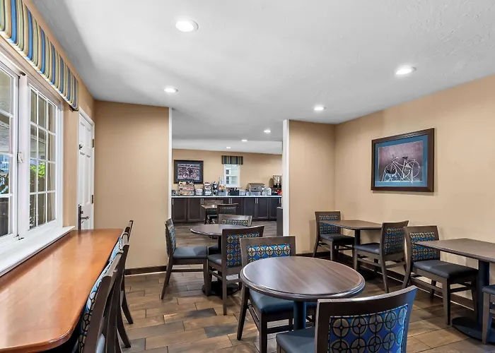 Best Western University Lodge