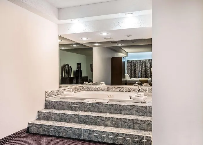 Quality Inn & Suites Albany Airport