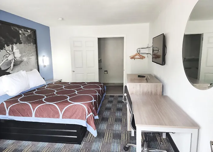 Super 8 By Wyndham Shreveport