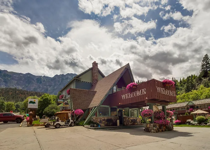 Twin Peaks Lodge & Hot Springs