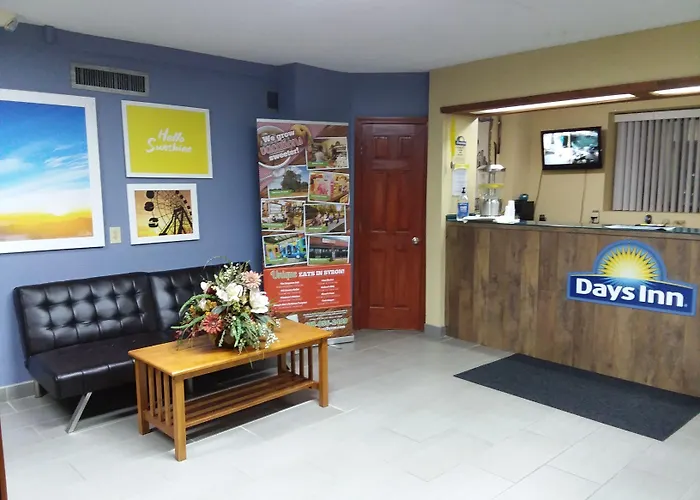 Days Inn By Wyndham Byron