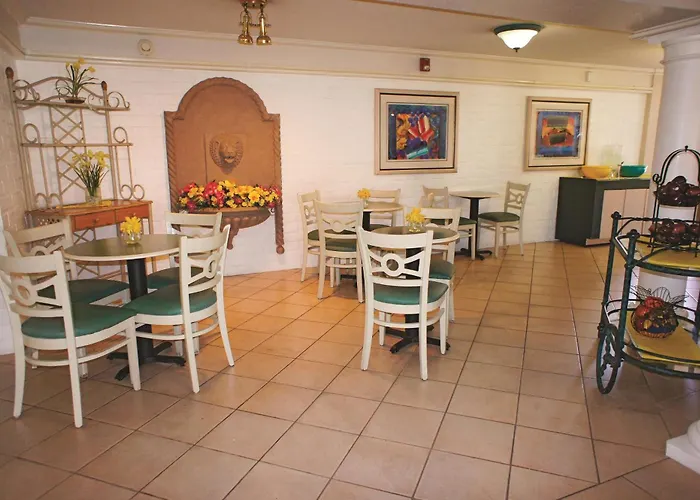 La Quinta Inn By Wyndham Bakersfield South
