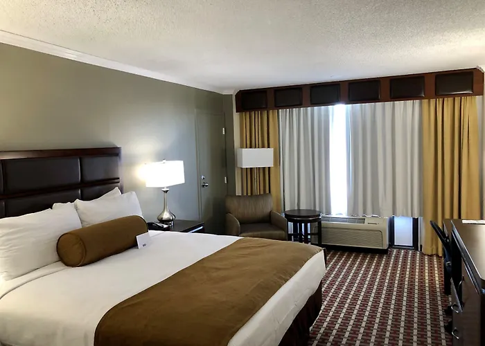 Best Western Plus Grosvenor Airport Hotel