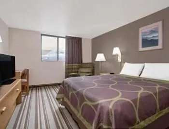 Super 8 By Wyndham Willmar