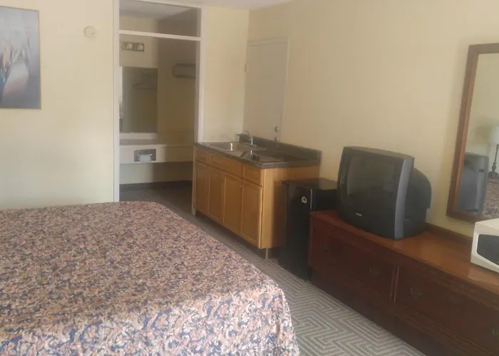 Americourt Extended Stays