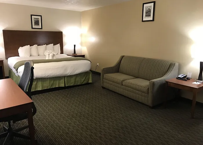 Dinosaur Inn & Suites