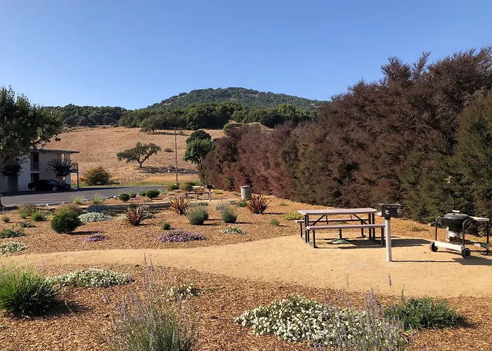 Days Inn By Wyndham Novato/San Francisco