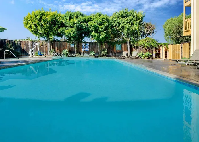 La Quinta Inn & Suites By Wyndham Irvine Spectrum