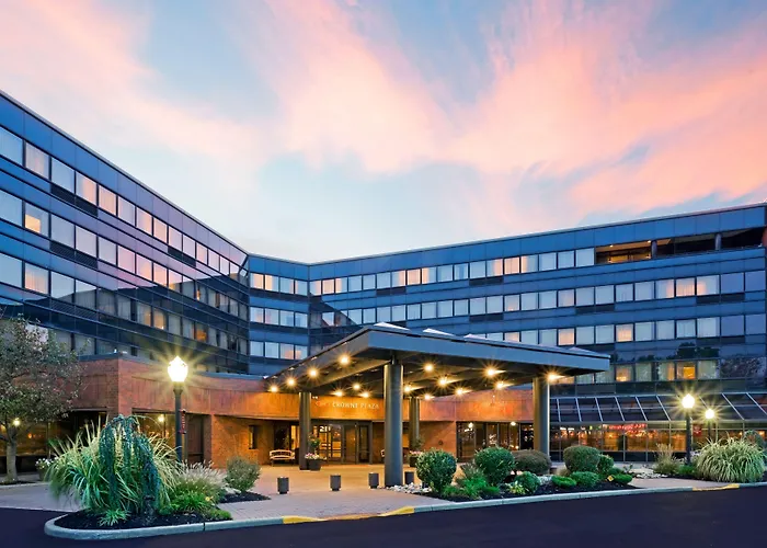 Crowne Plaza Edison By Ihg