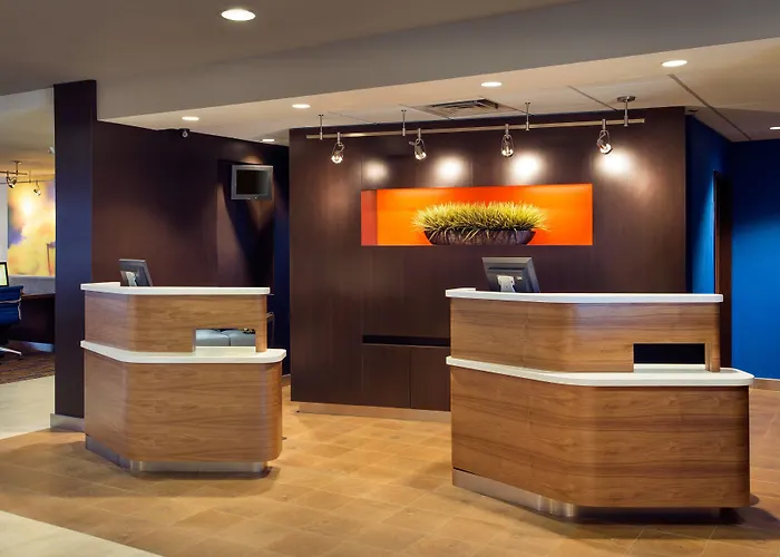Courtyard By Marriott Phoenix North
