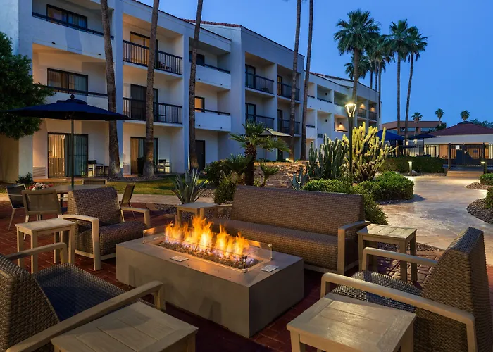 Courtyard By Marriott Phoenix North