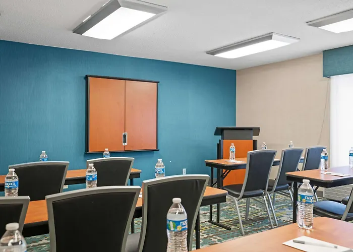 Hampton Inn Cleveland-Westlake