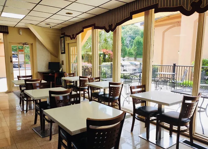 Howard Johnson By Wyndham Athens
