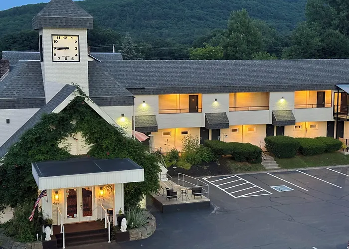 The Black Mountain Inn