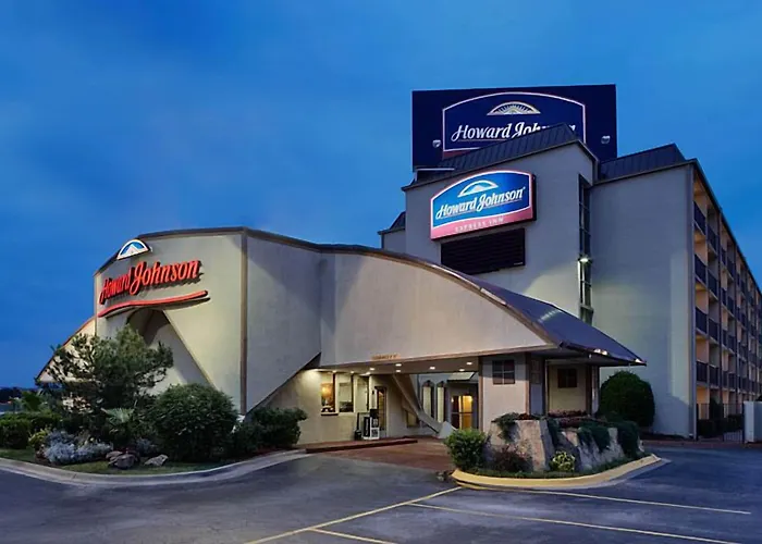 Howard Johnson By Wyndham Arlington Ballpark / Six Flags