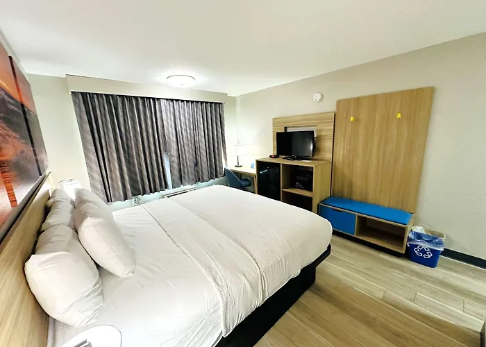 Days Inn By Wyndham Holland
