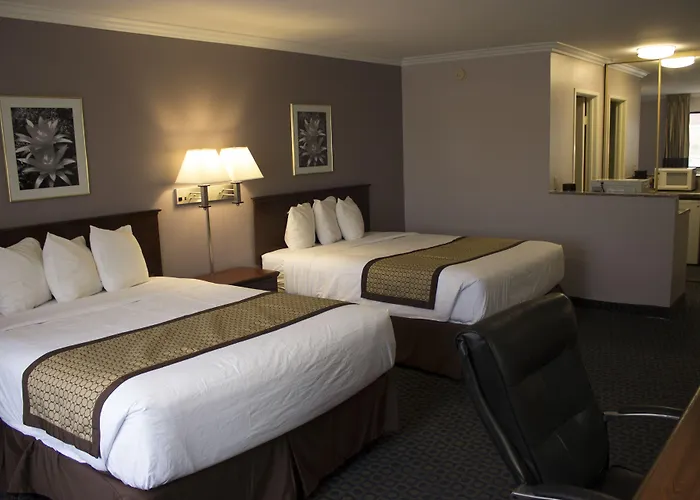 Days Inn By Wyndham Indio