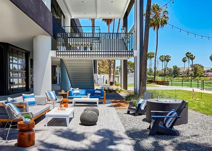 Westdrift Manhattan Beach, Autograph Collection