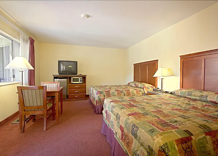 Relax Inn & Suites El Cajon