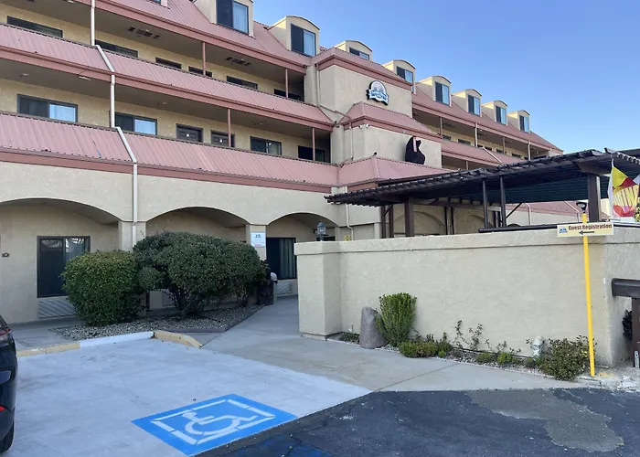 Yosemite Sierra Inn