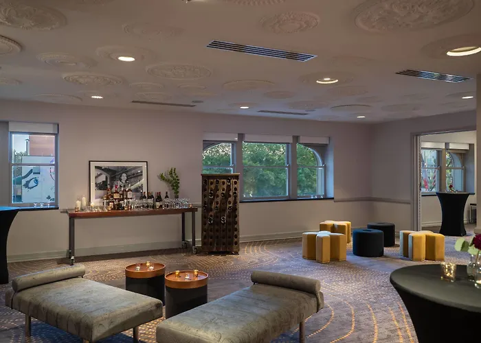 Renaissance Des Moines Savery Hotel