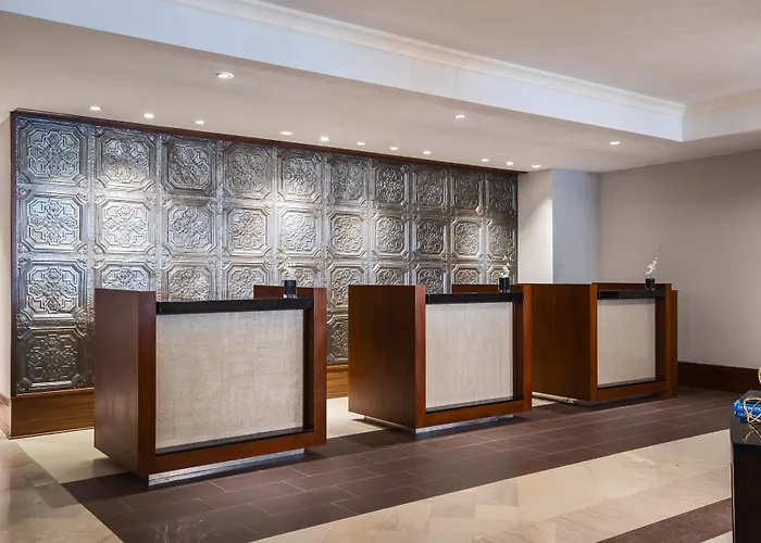 Renaissance Des Moines Savery Hotel