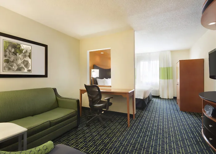 Fairfield Inn & Suites By Marriott Champaign