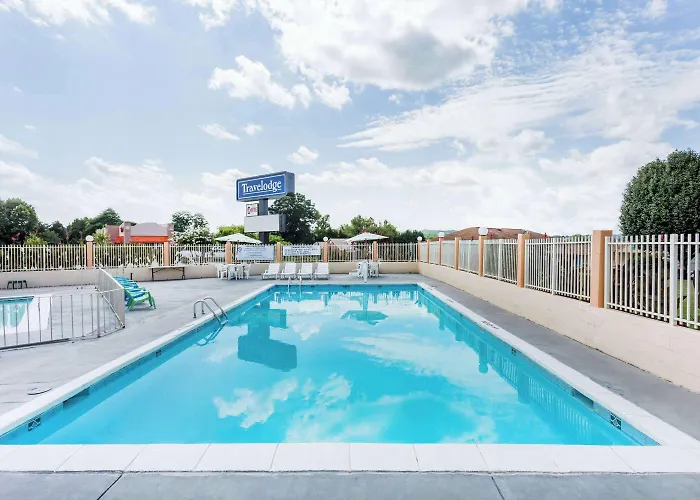 Travelodge By Wyndham Ridgeway Martinsville Area