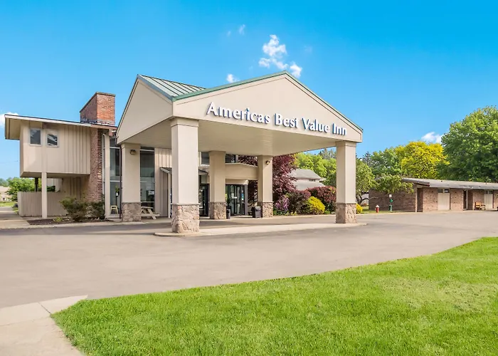 Americas Best Value Inn-Painted Post