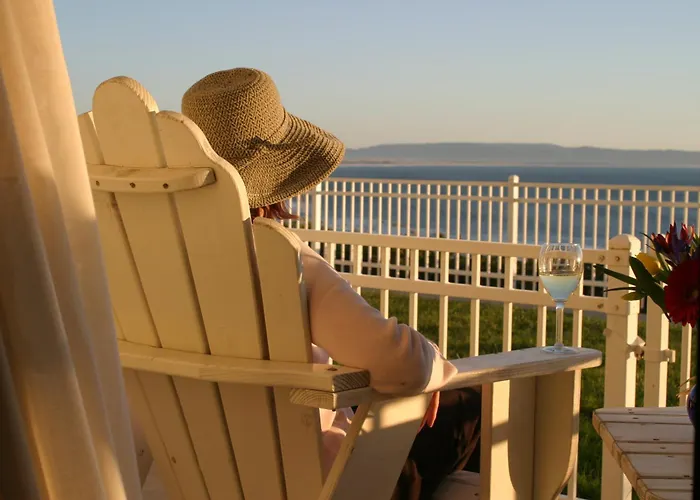 Pismo Lighthouse Suites