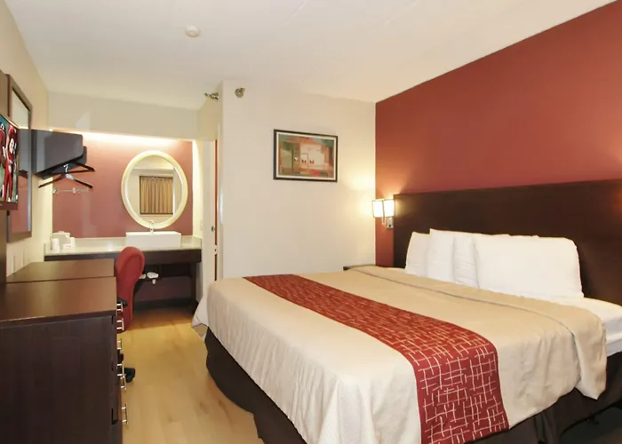 Red Roof Inn Plus Chicago - Hoffman Estates