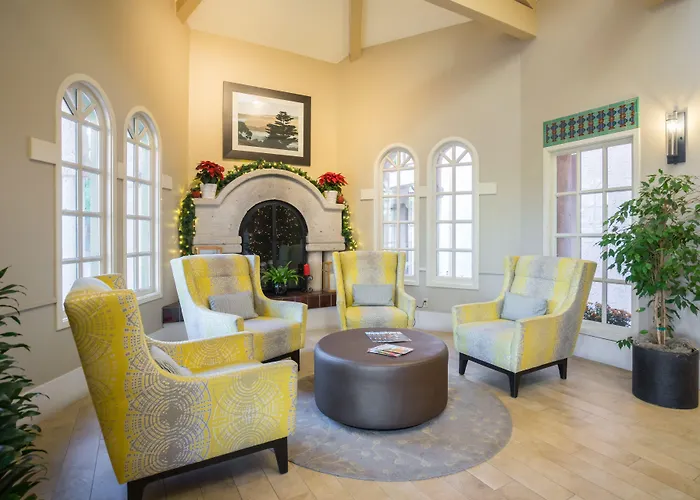 Half Moon Bay Lodge
