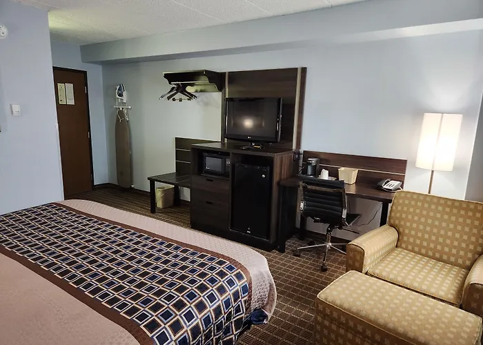 Stillwater Inn & Suites