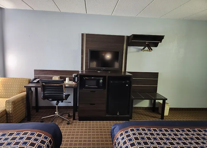 Stillwater Inn & Suites