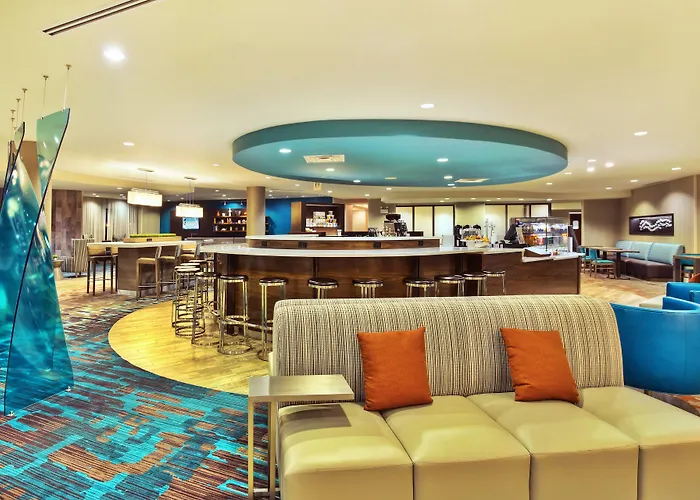 Courtyard By Marriott Gulfport Beachfront