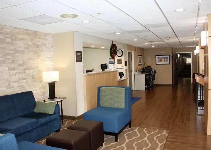 Comfort Inn & Suites Durham Near Duke University