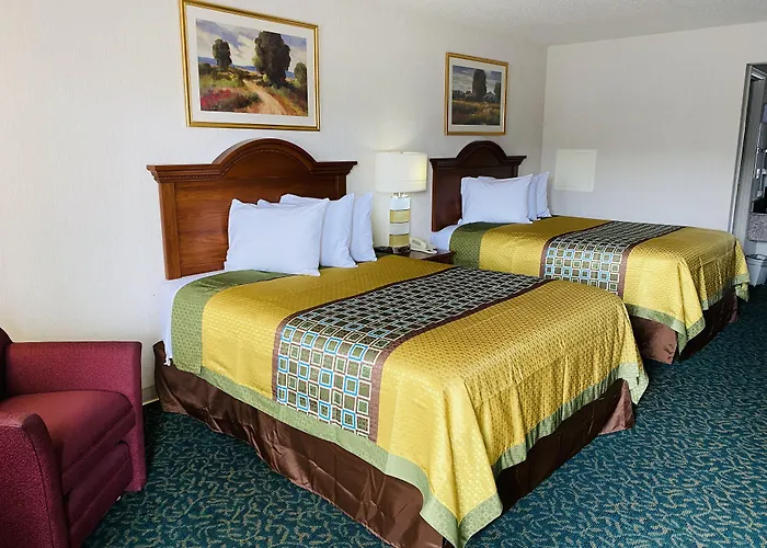 Harrisonville Inn & Suites