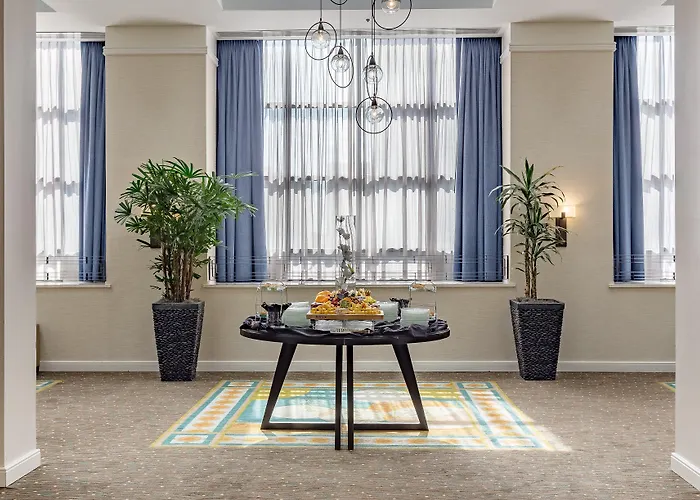 Holiday Inn San Antonio-Riverwalk By Ihg