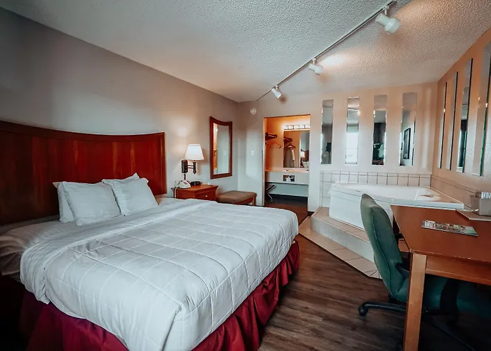 Lamplighter Inn And Suites - North
