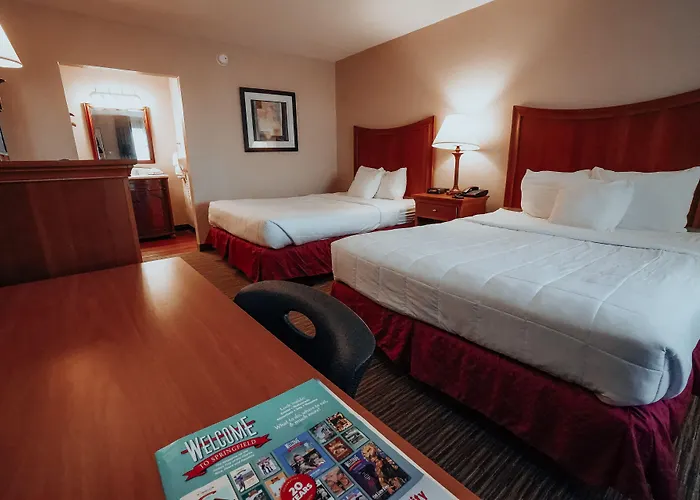 Lamplighter Inn And Suites - North