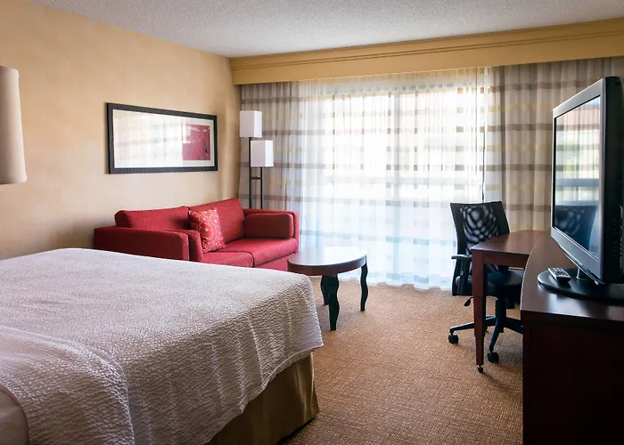 Courtyard By Marriott Pleasanton