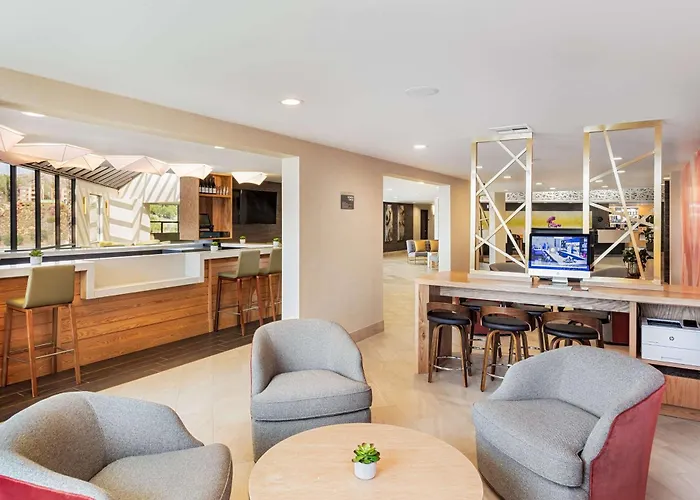 Doubletree By Hilton Pomona