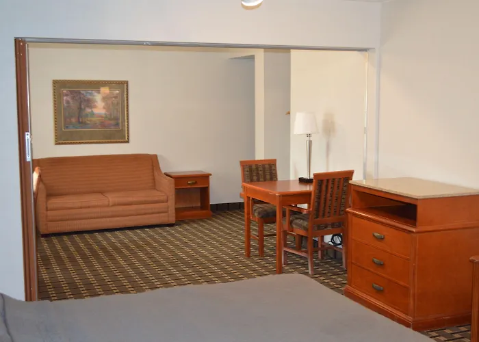 Americas Best Value Inn And Suites St. Cloud