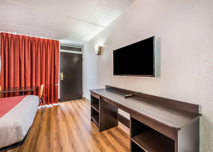 Motel 6-Henderson, Tx