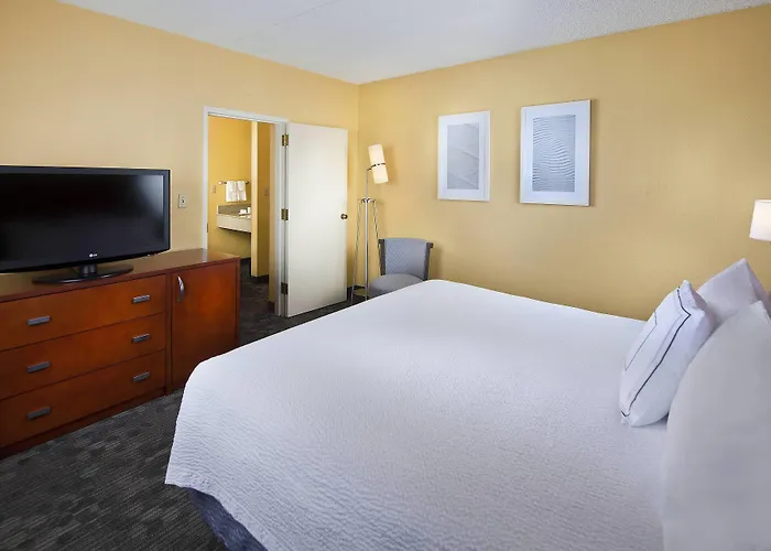Courtyard Miami Airport West Doral