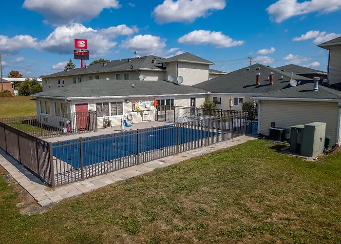 American Inn & Suites